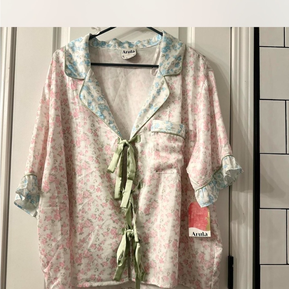 ARULA Satin Feel Floral Sleep Top
